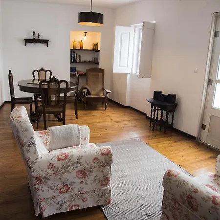 Casa Do Poeta Venutra Bombarral